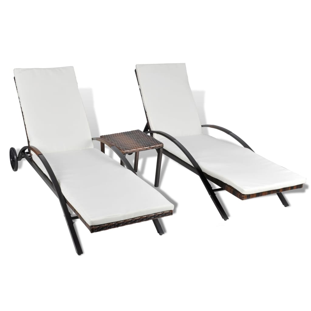 barna polyrattan napozóágyak asztallal