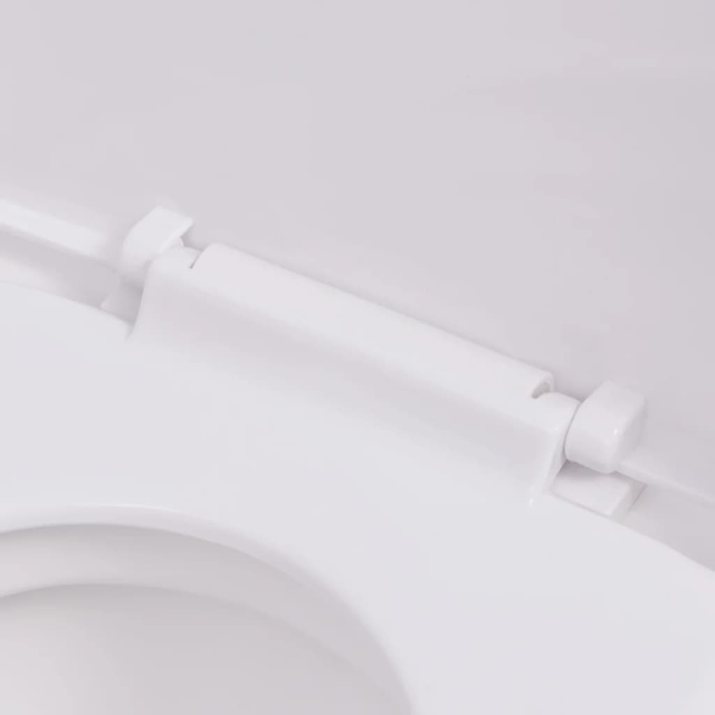 Falra szerelhető fehér kerámia WC