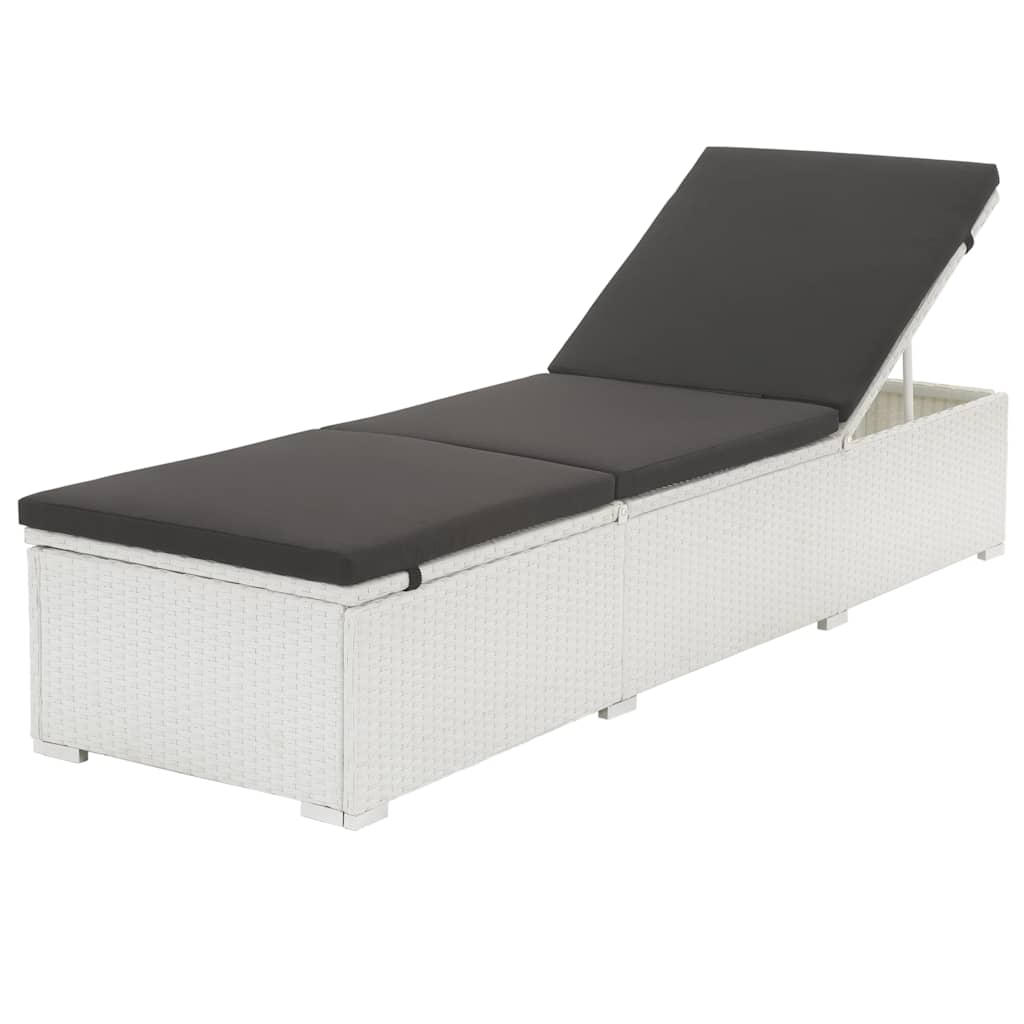fehér polyrattan napozóágy párnával