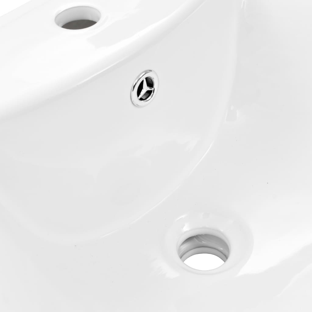 szabadon álló fehér kerámia mosdókagyló lábbal 580x470x200 mm