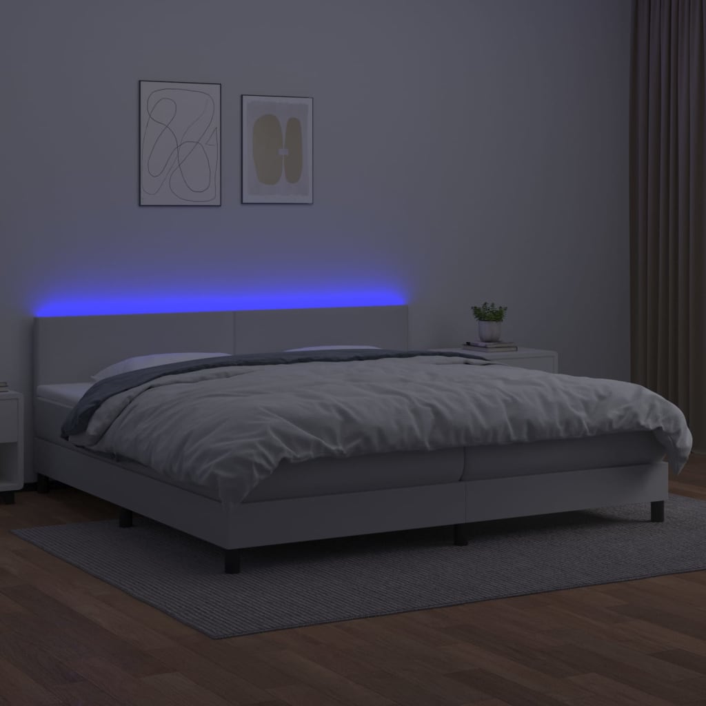 fehér műbőr rugós ágy matraccal és LED-del 200x200 cm