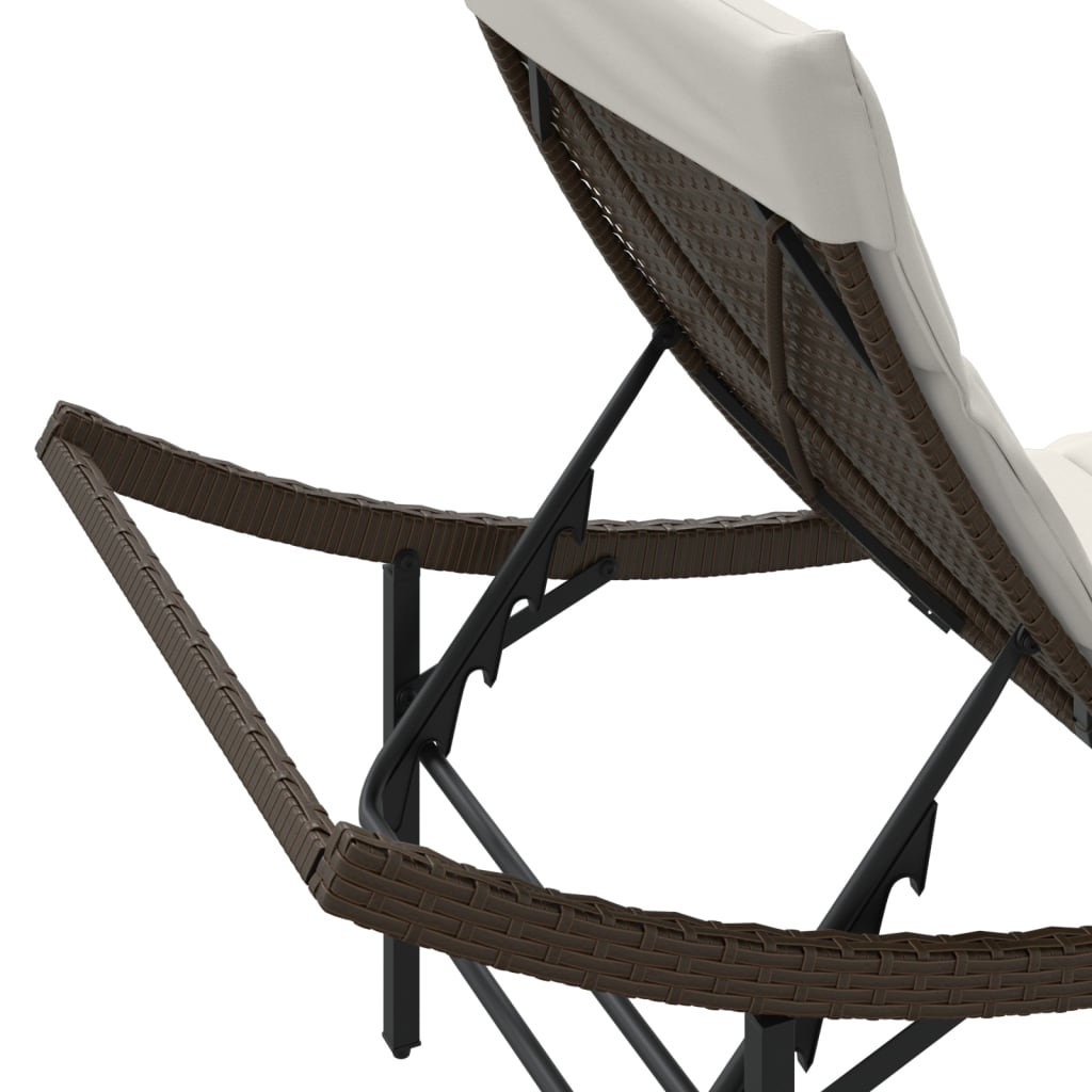 2 db barna polyrattan napozóágy párnával