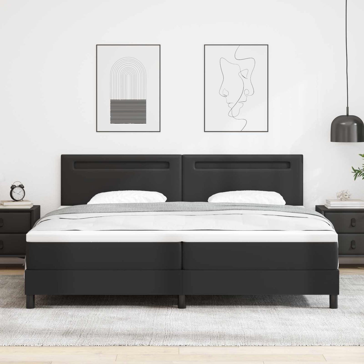 Boxrugós ágy matracmal leddel Fekete 200 x 200 cm Műbőr