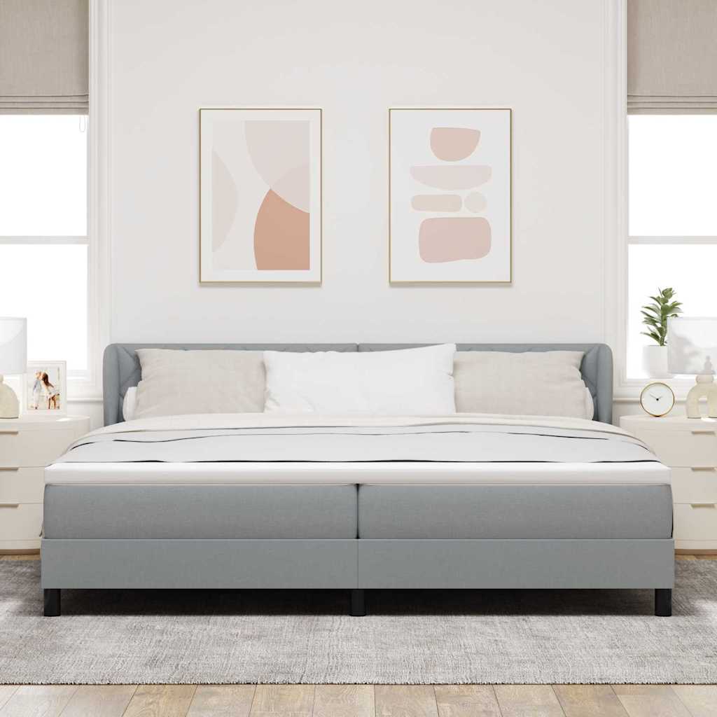 Boxrugós ágy fejtámlával Világosszürke 200 x 200 cm szövet