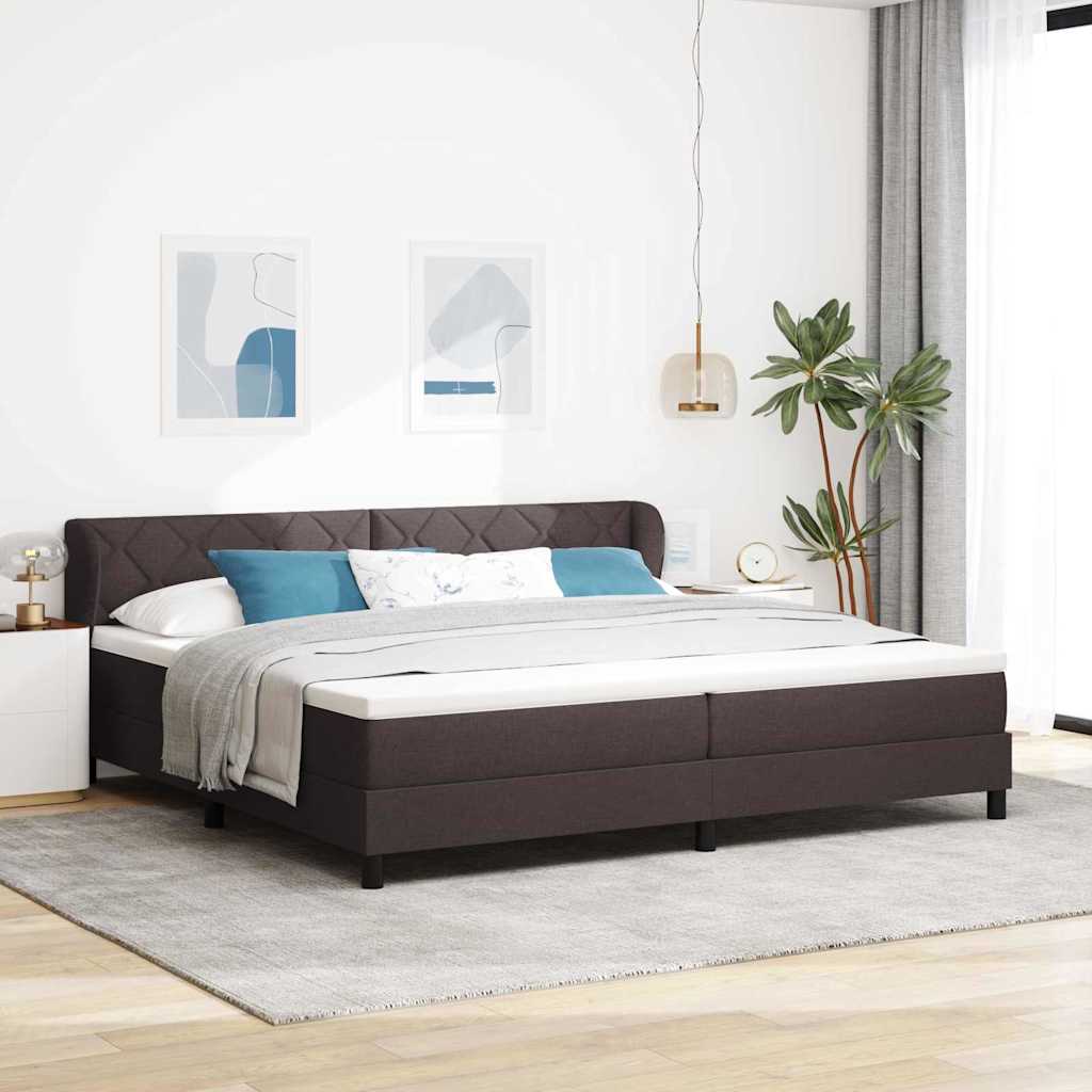Boxrugós ágy fejtámlával Sötét Barna 200 x 200 cm szövet