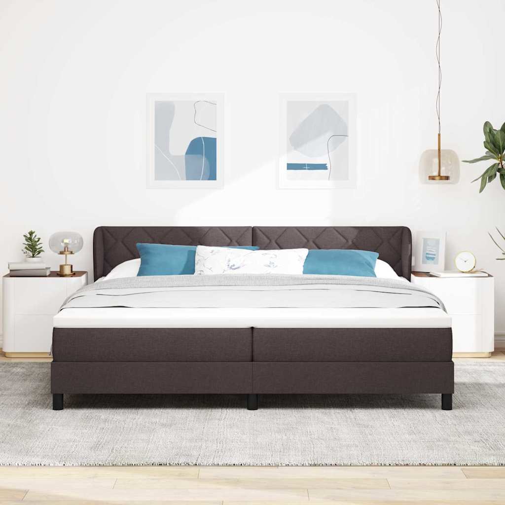 Boxrugós ágy fejtámlával Sötét Barna 200 x 200 cm szövet