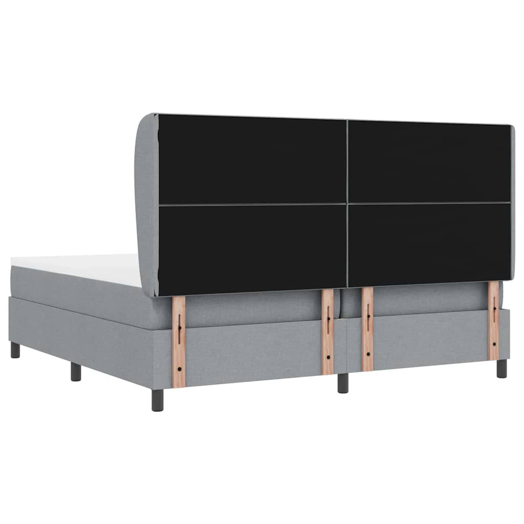 Boxrugós ágy fejtámlával Világosszürke 200 x 200 cm szövet