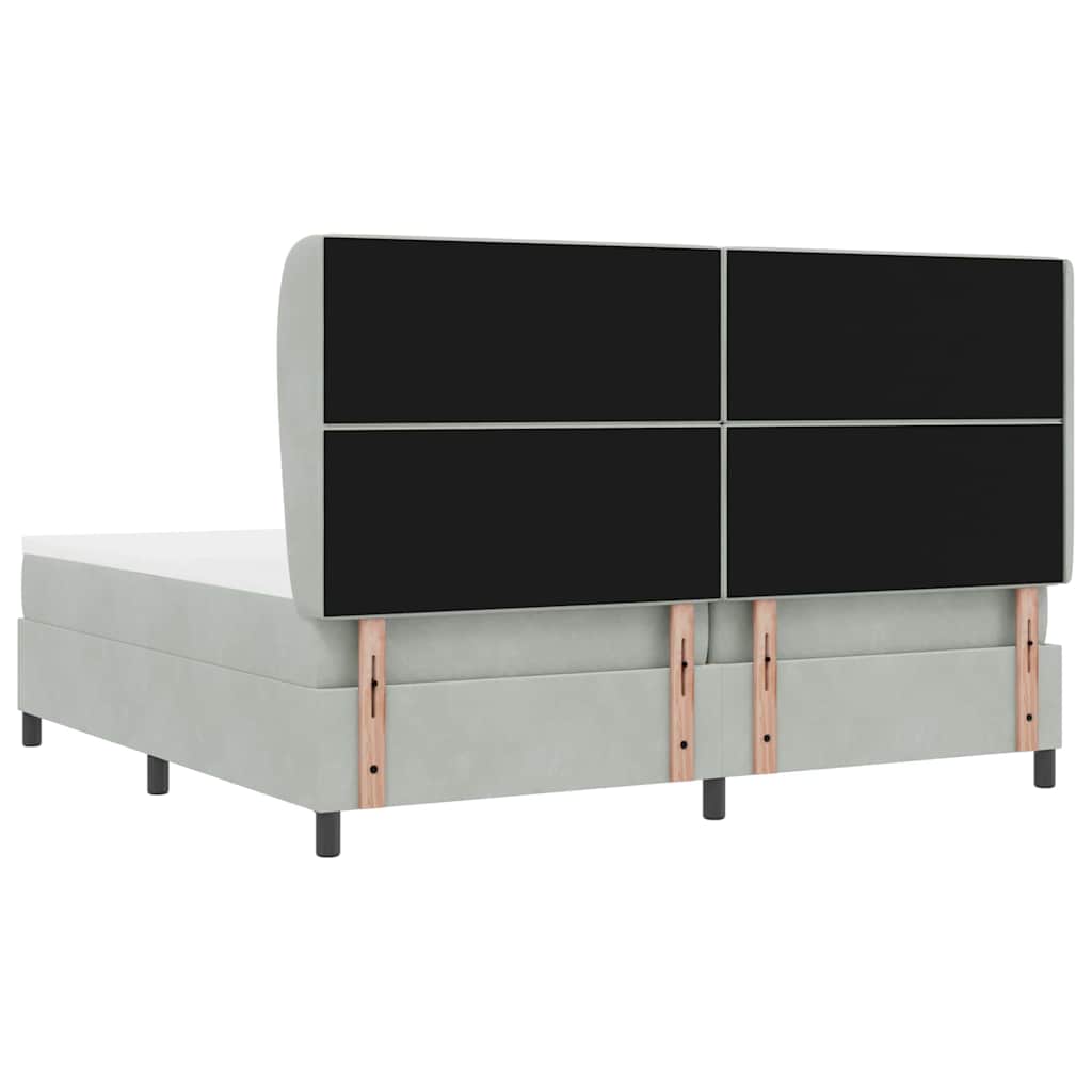 Boxrugós ágy matracmal Világosszürke 200 x 200 cm Bársony