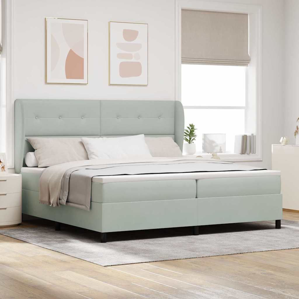 Boxrugós ágy fejtámlával Világosszürke 200 x 200 cm Bársony