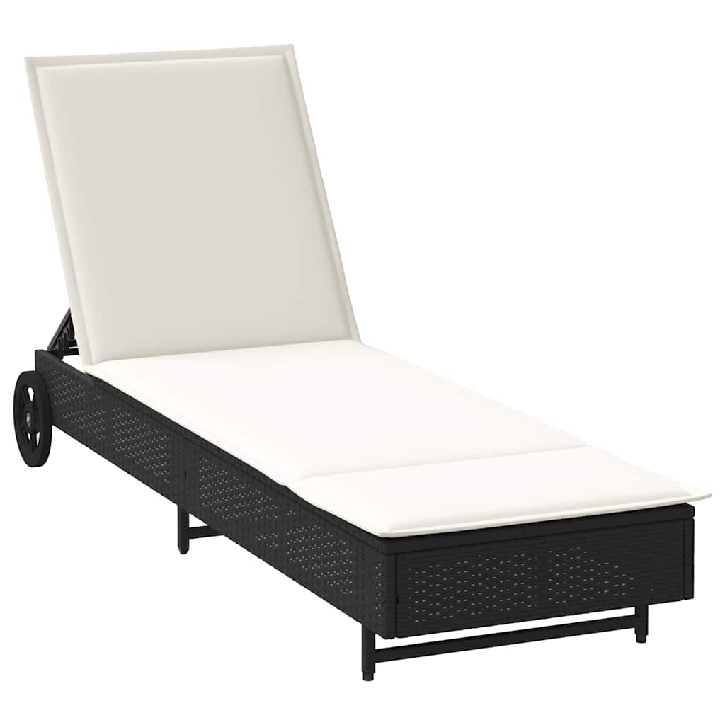 fekete polyrattan napozóágy kerekekkel és párnával