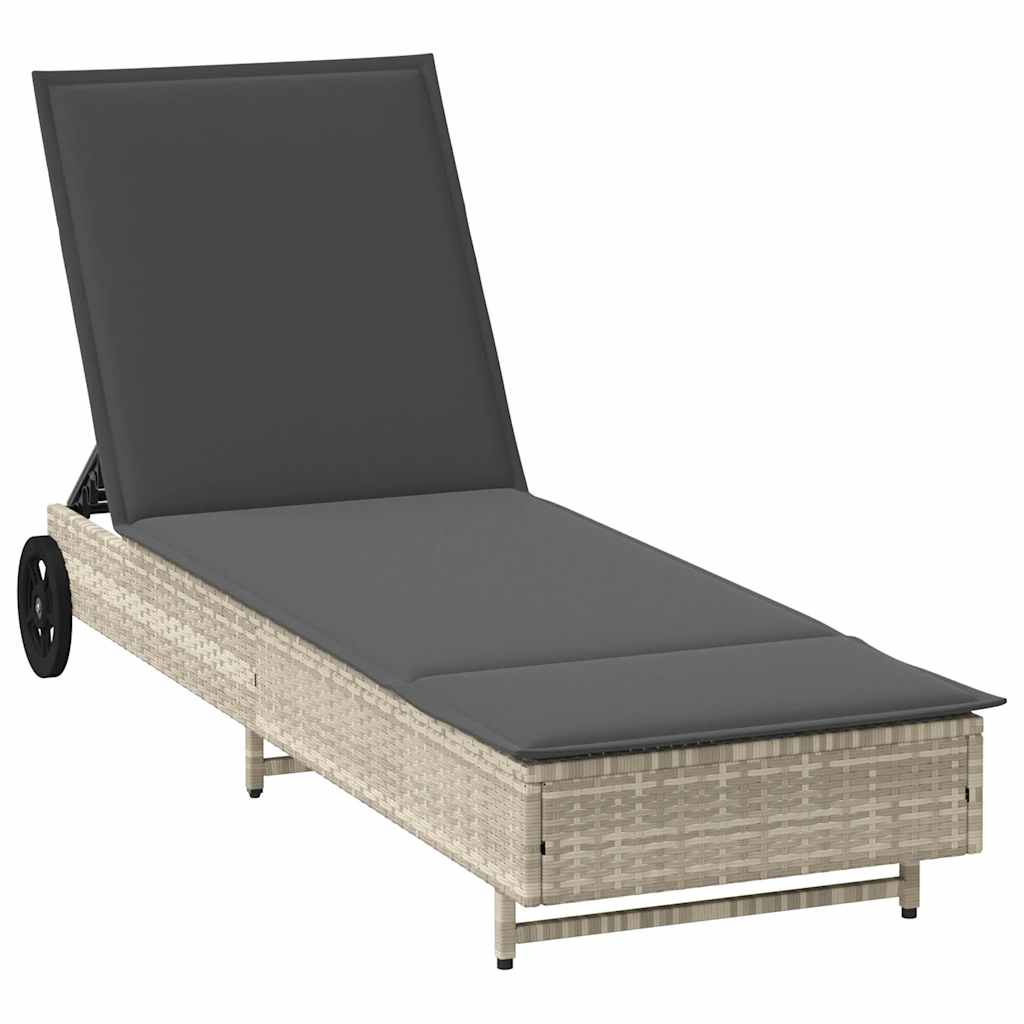 világosszürke polyrattan napozóágy kerekekkel és párnával