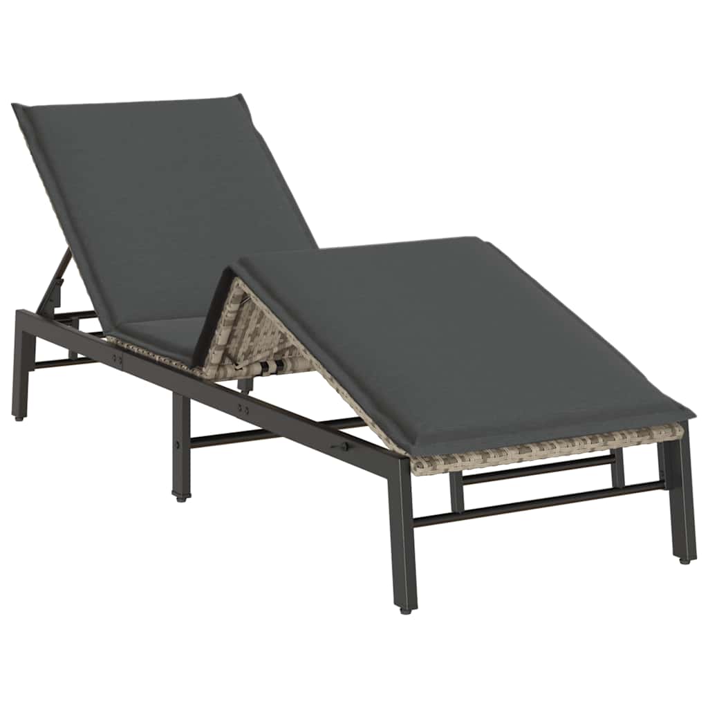 világosszürke polyrattan napozóágy párnával