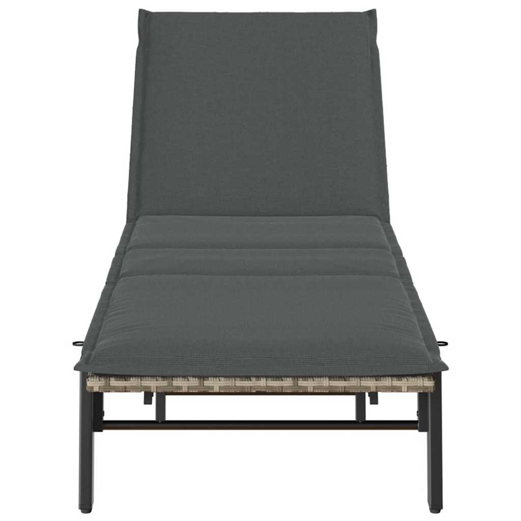 világosszürke polyrattan napozóágy párnával