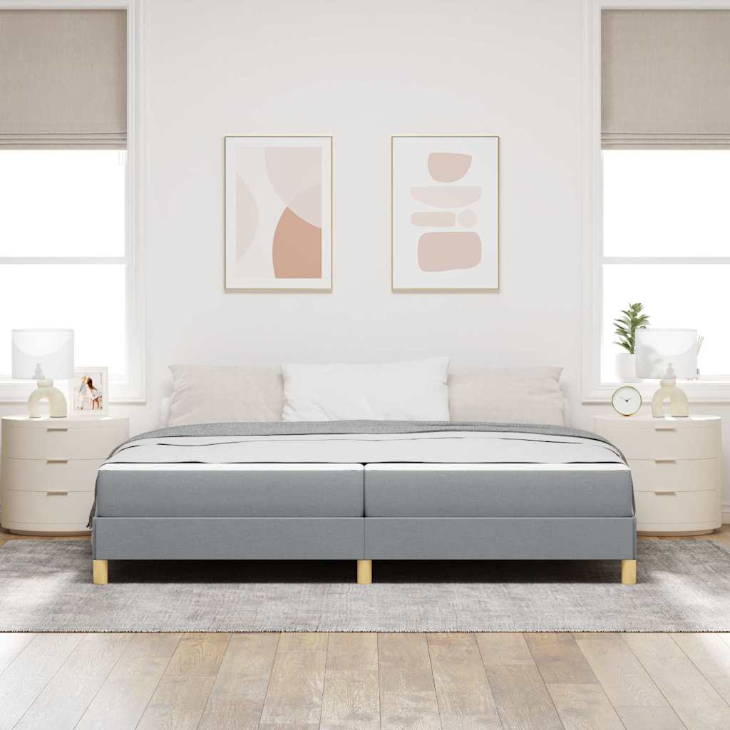 Boxrugós ágy matracmal Világosszürke 200 x 200 cm szövet