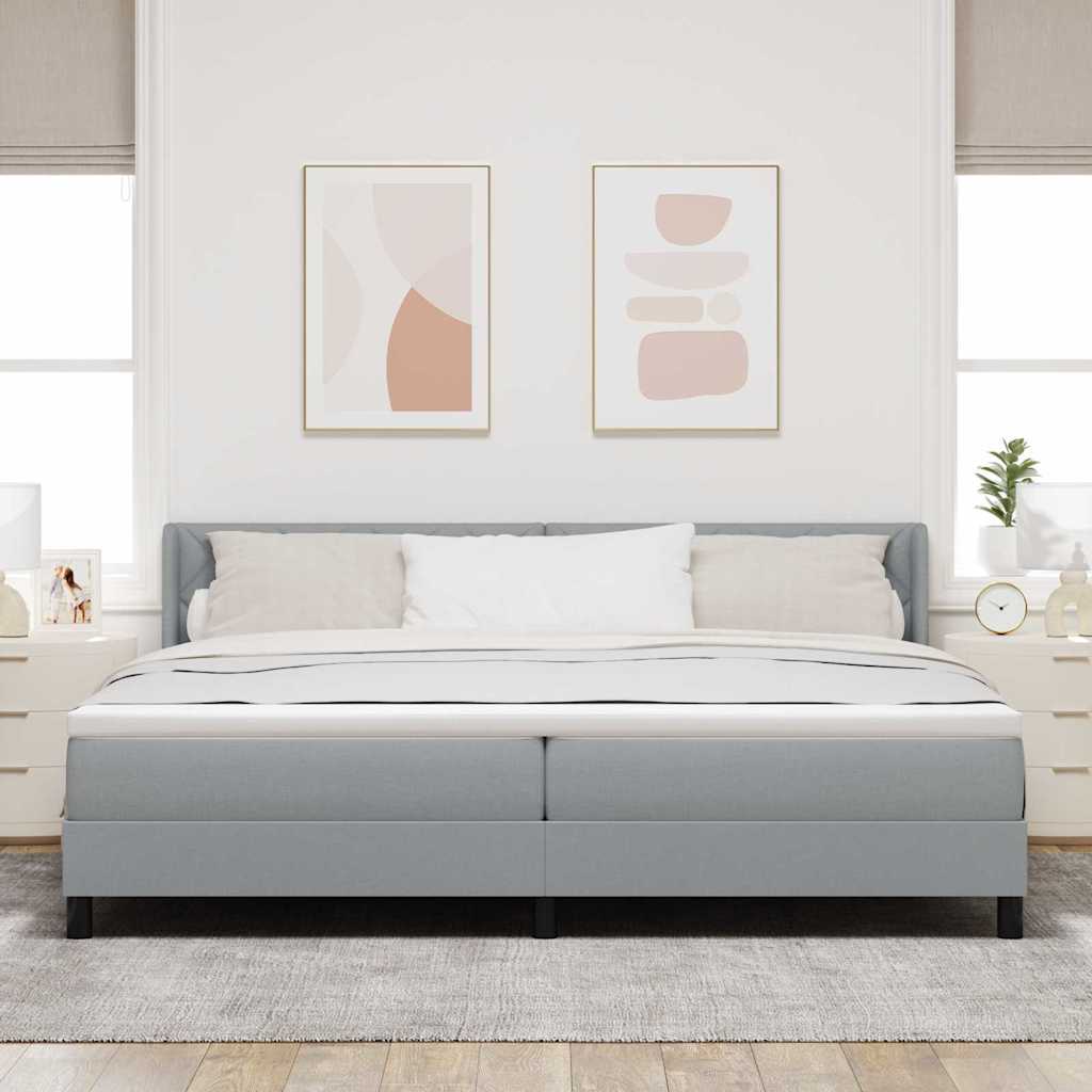 Boxrugós ágy fejtámlával Világosszürke 200 x 200 cm szövet