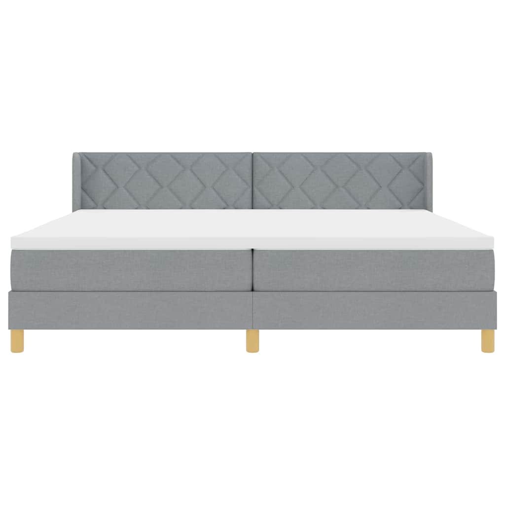 Boxrugós ágy fejtámlával Világosszürke 200 x 200 cm szövet