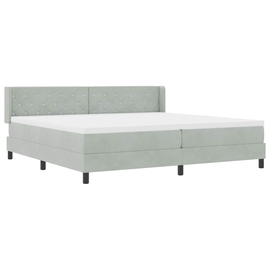 Boxrugós ágy fejtámlával Világosszürke 200 x 200 cm Bársony