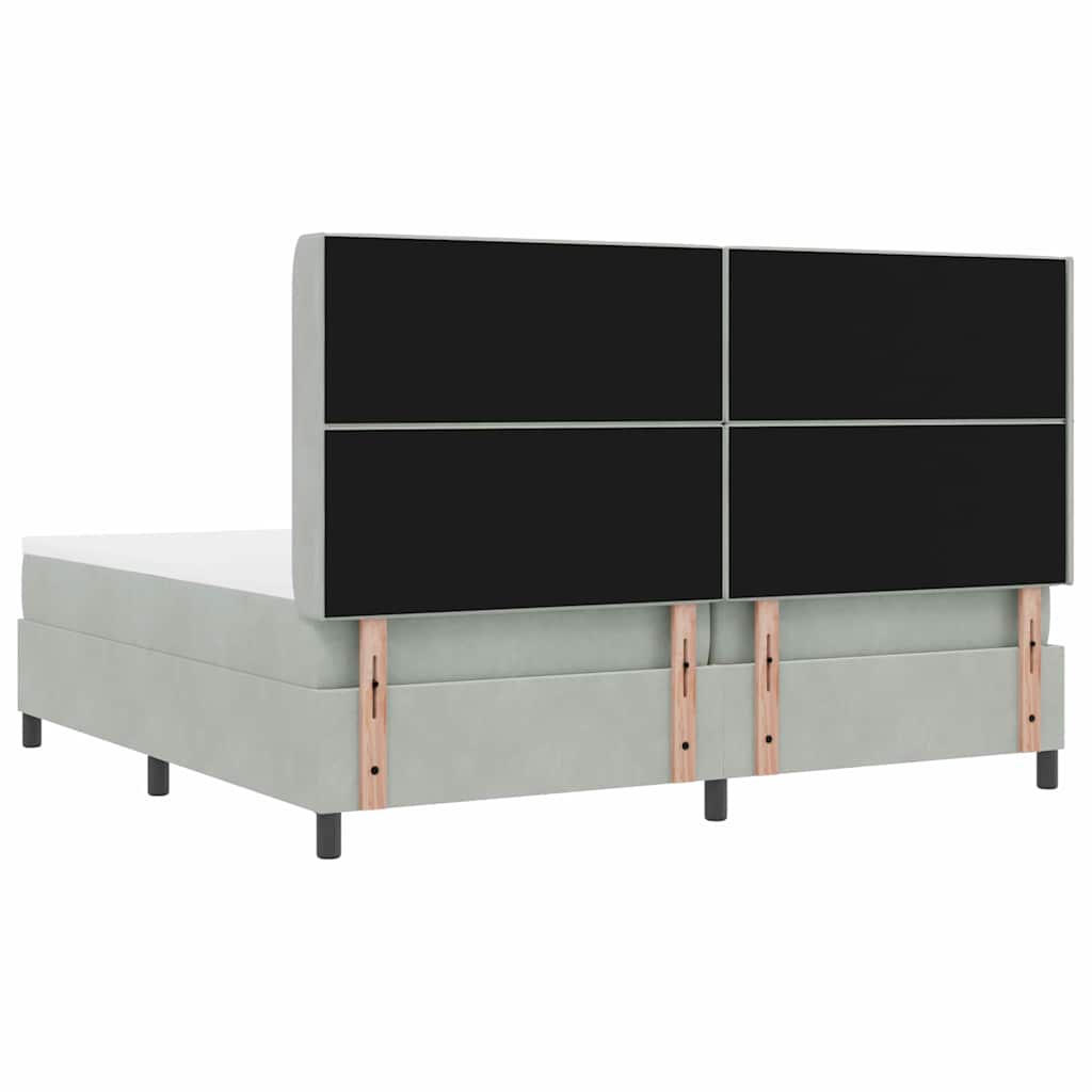 Boxrugós ágy matracmal Világosszürke 200 x 200 cm Bársony