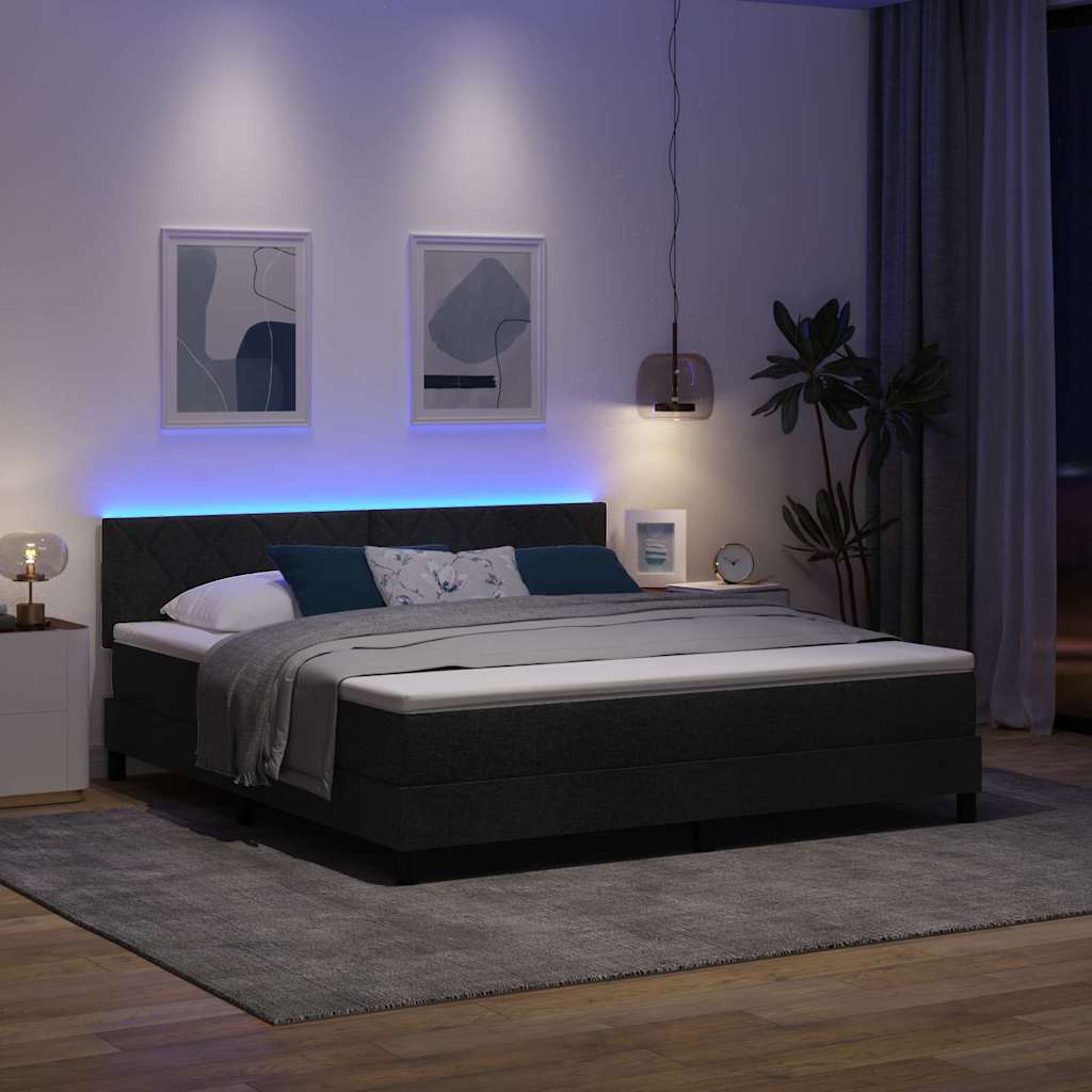 Boxrugós ágy LED szalagokkal Fekete 180 x 200 cm szövet