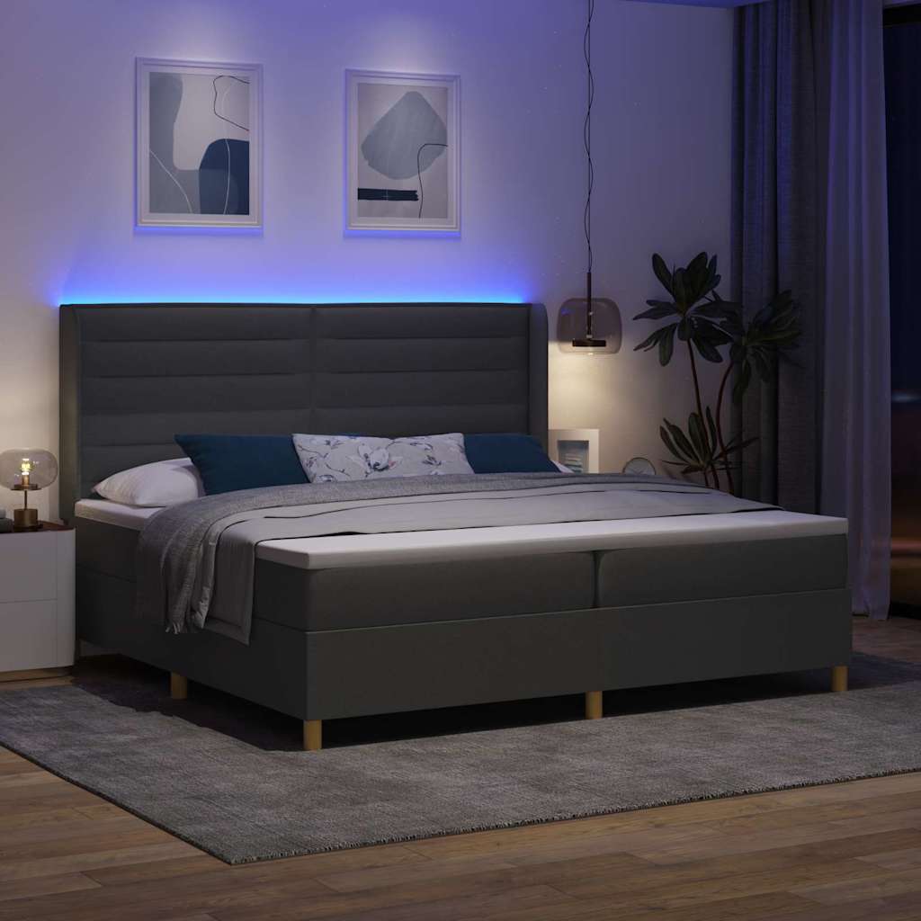 Boxrugós ágy matracmal leddel Szürke 200 x 200 cm szövet