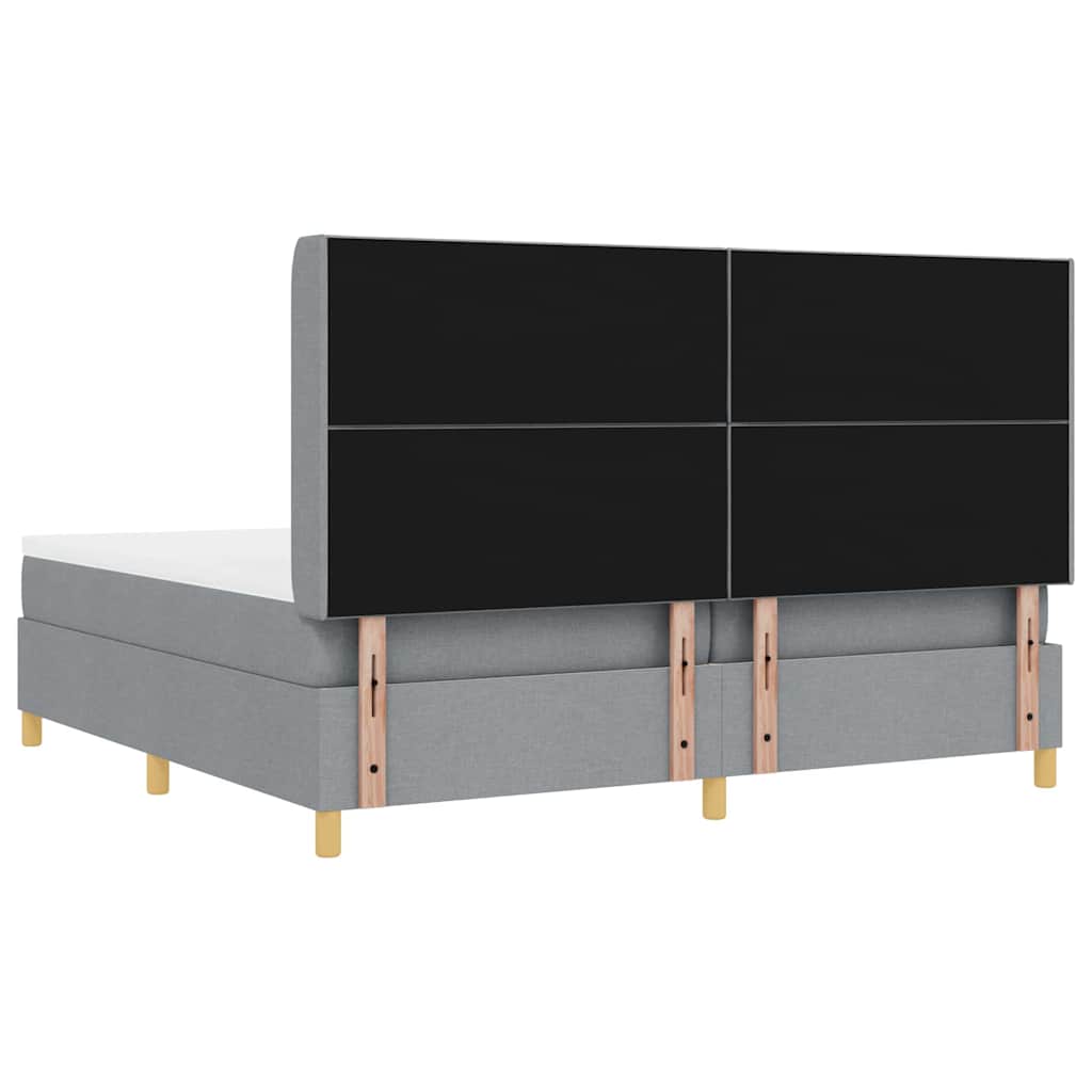 Boxrugós ágy LED szalagokkal Világosszürke 200 x 200 cm szövet