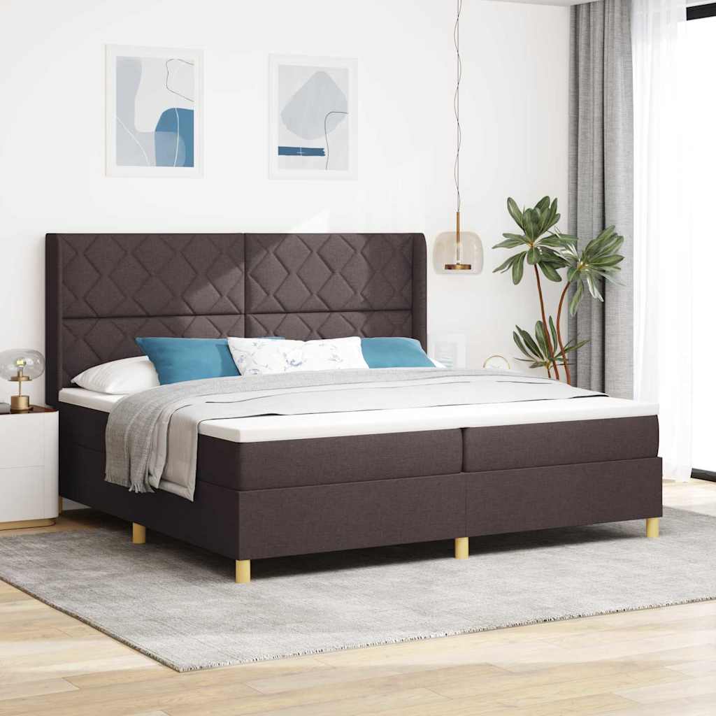 Boxrugós ágy LED szalagokkal Barna 200 x 200 cm szövet