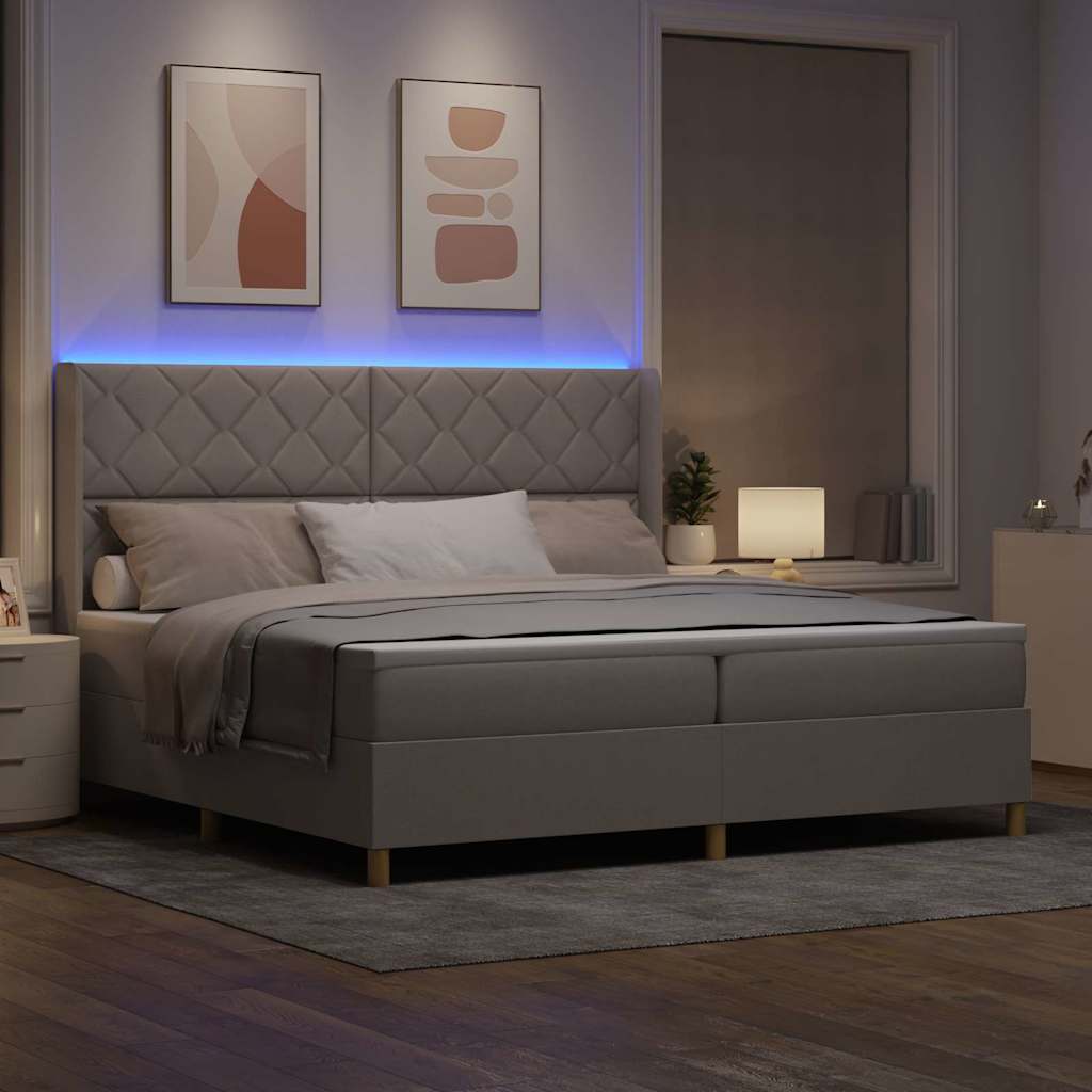 Boxrugós ágy LED szalagokkal Tópszínű 200 x 200 cm szövet