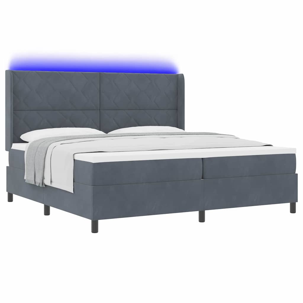 Boxrugós ágy LED szalagokkal Sötétszürke 200 x 200 cm Bársony