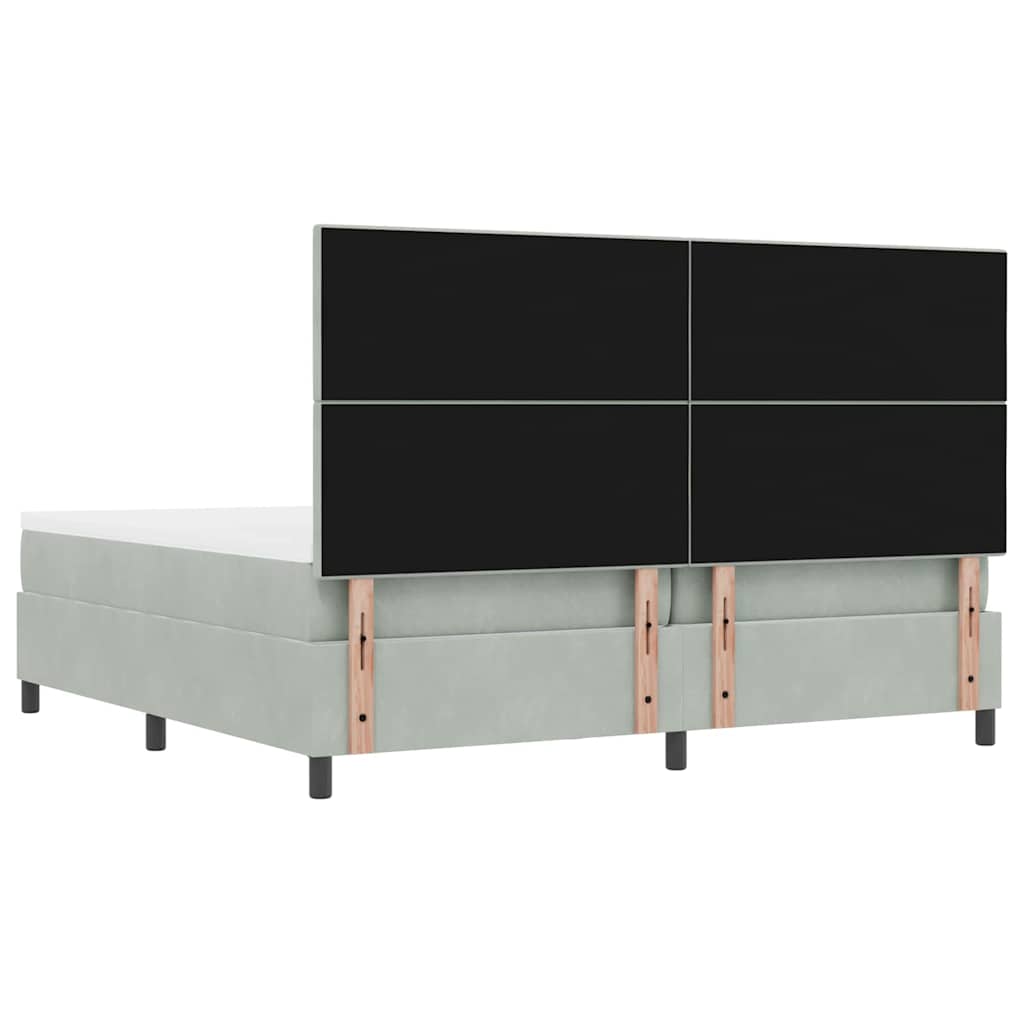 Boxrugós ágy fejtámlával Világosszürke 200 x 200 cm Bársony