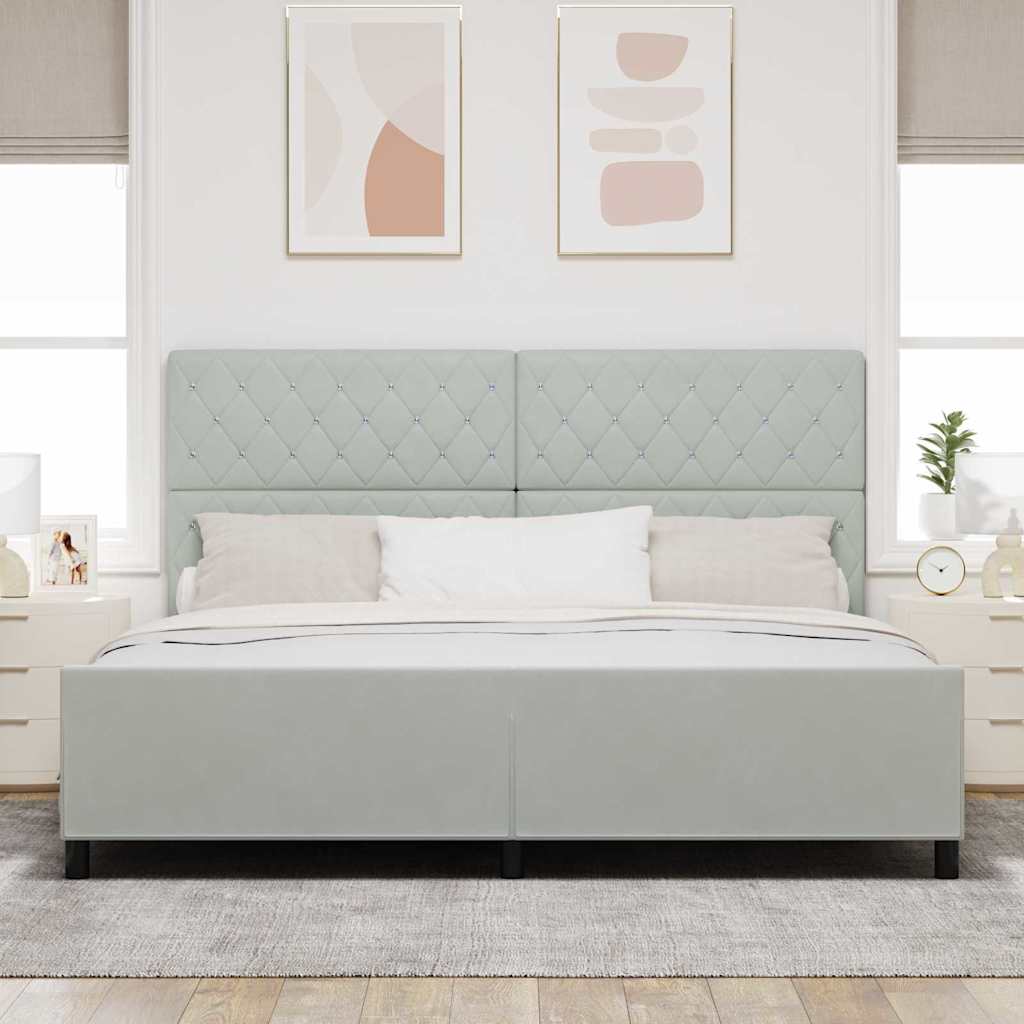 Boxrugós ágy fejtámlával Világosszürke 200 x 200 cm Bársony